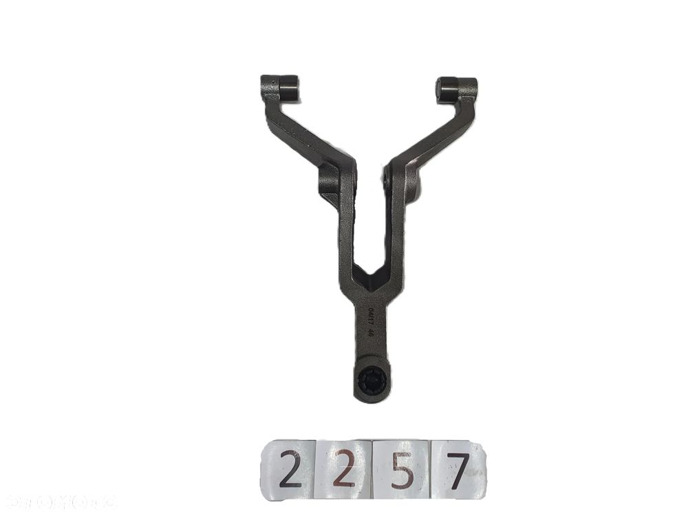 Dźwignia wysprzęglika widełki wysprzęglające Volvo Renault D13A440 D13A480 8172031 - 1