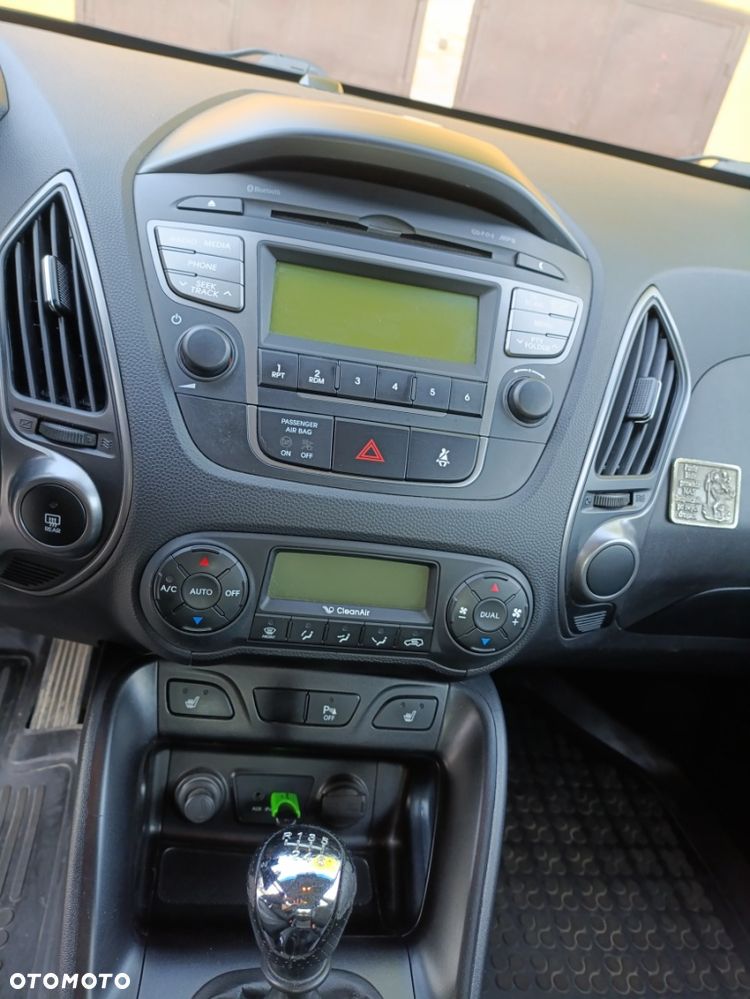 Hyundai ix35 1.6 2WD Fifa World Cup Edition - 15