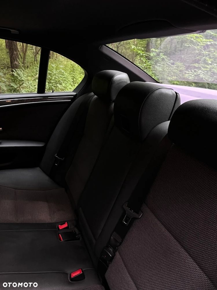BMW Seria 5 520d Edition Exclusive - 17