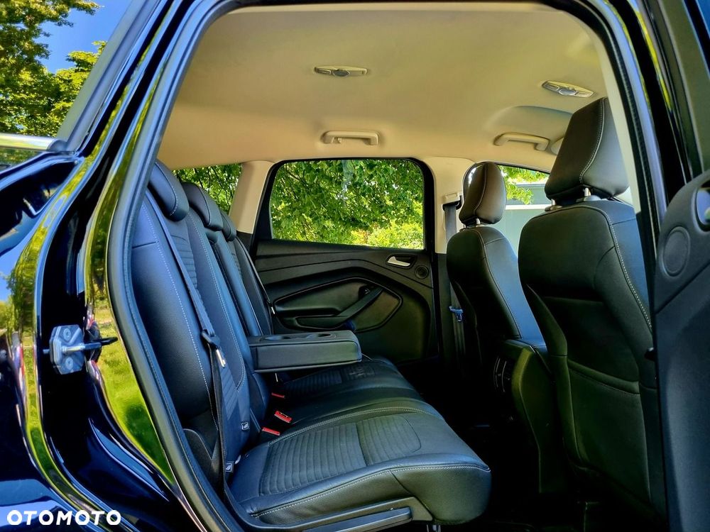 Ford Kuga 1.5 EcoBoost 2x4 Titanium - 12