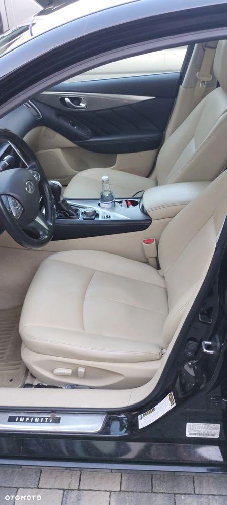 Infiniti Q50 - 12