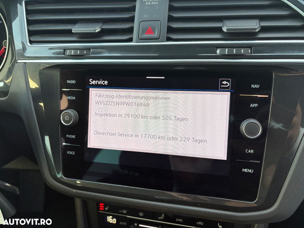 Volkswagen Tiguan 2.0 TDI SCR DSG 4Motion Life - 37
