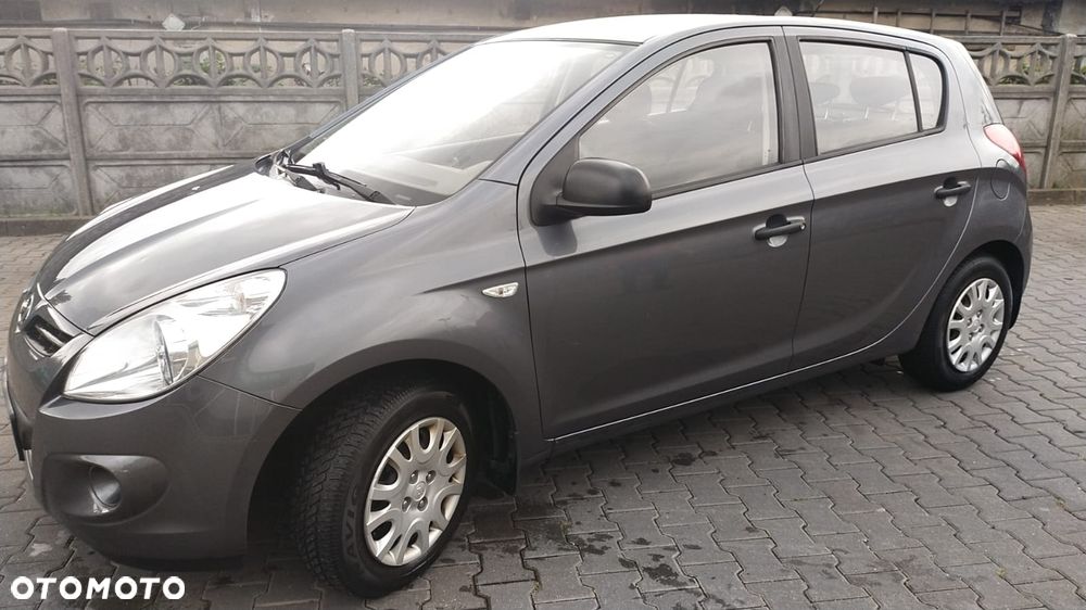 Hyundai I20 2010 photo 2