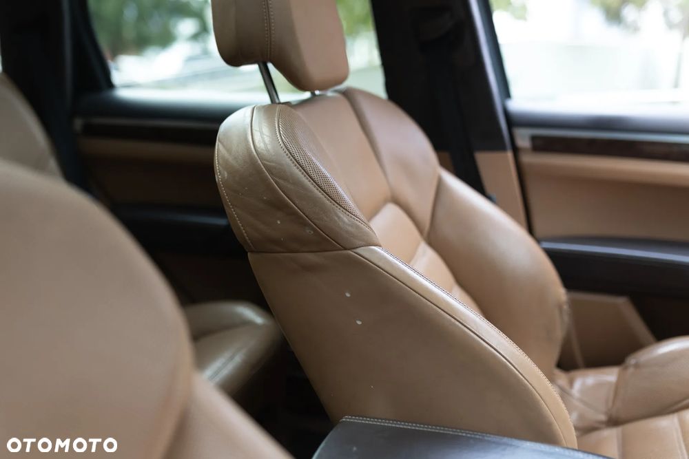 Porsche Cayenne - 17