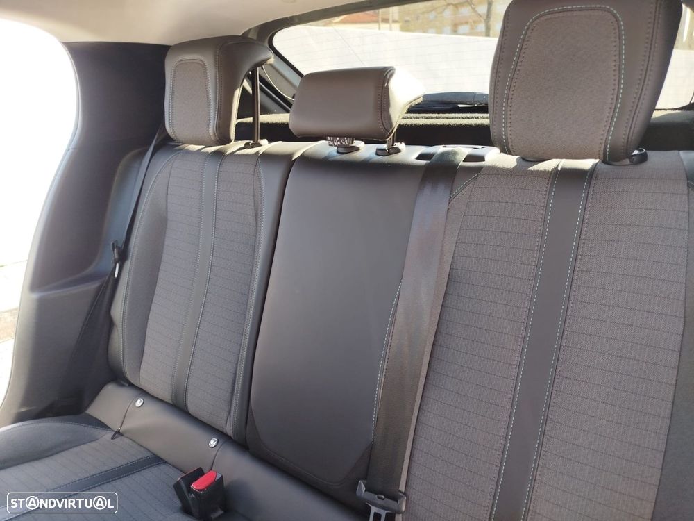 Peugeot 208 1.2 PureTech Allure Pack - 27