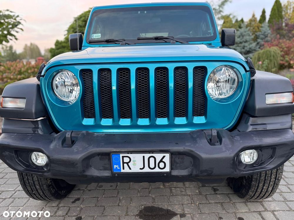 Jeep Wrangler - 4