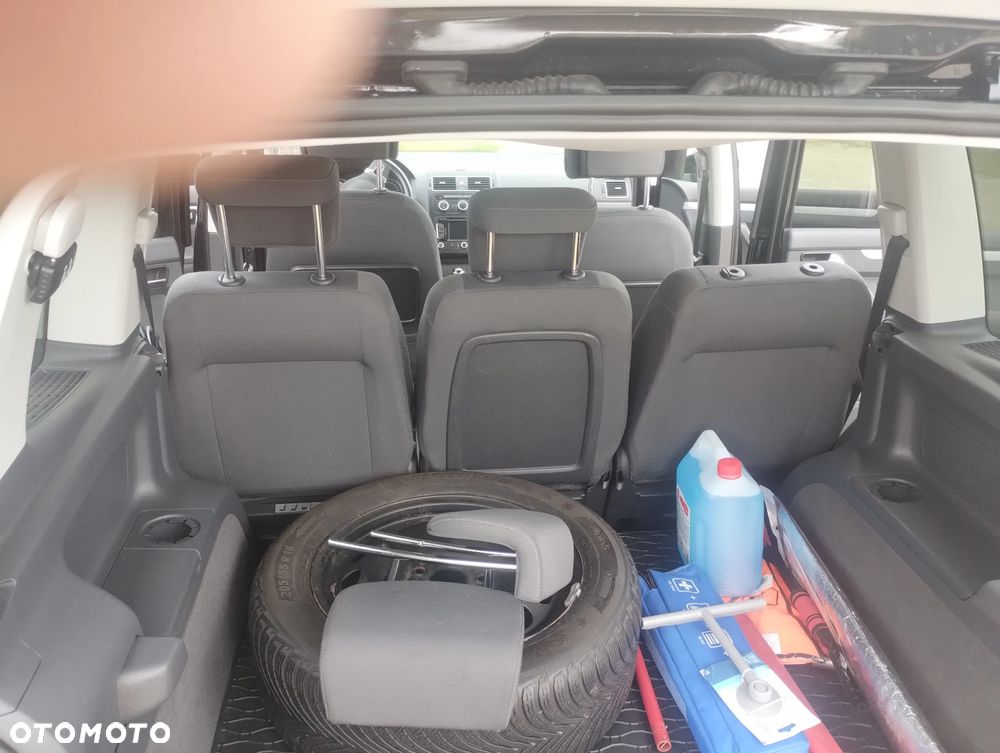 Volkswagen Touran 2.0 TDI DPF BlueMotion Technology Comfortline - 5
