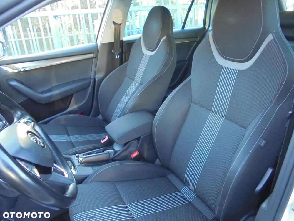 Skoda Octavia 2.0 TDI DSG Ambition - 9