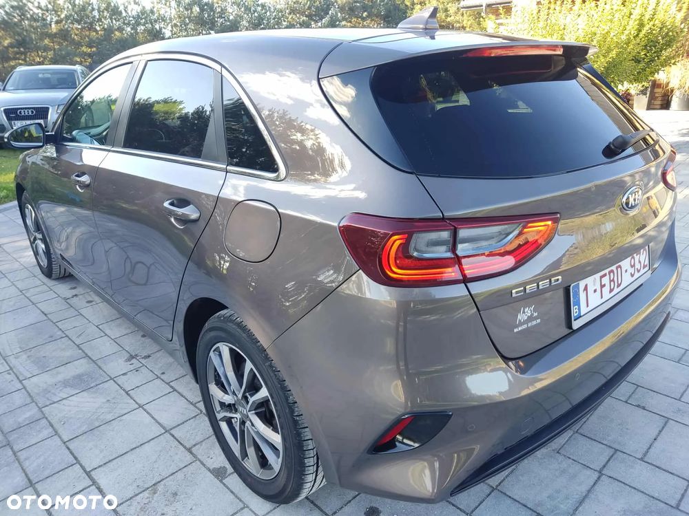 Kia Ceed - 9