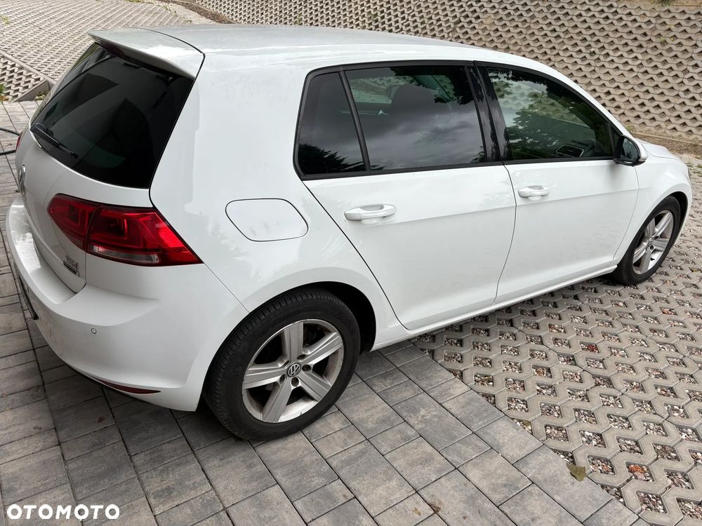 Volkswagen Golf 1.6 TDI Highline - 6