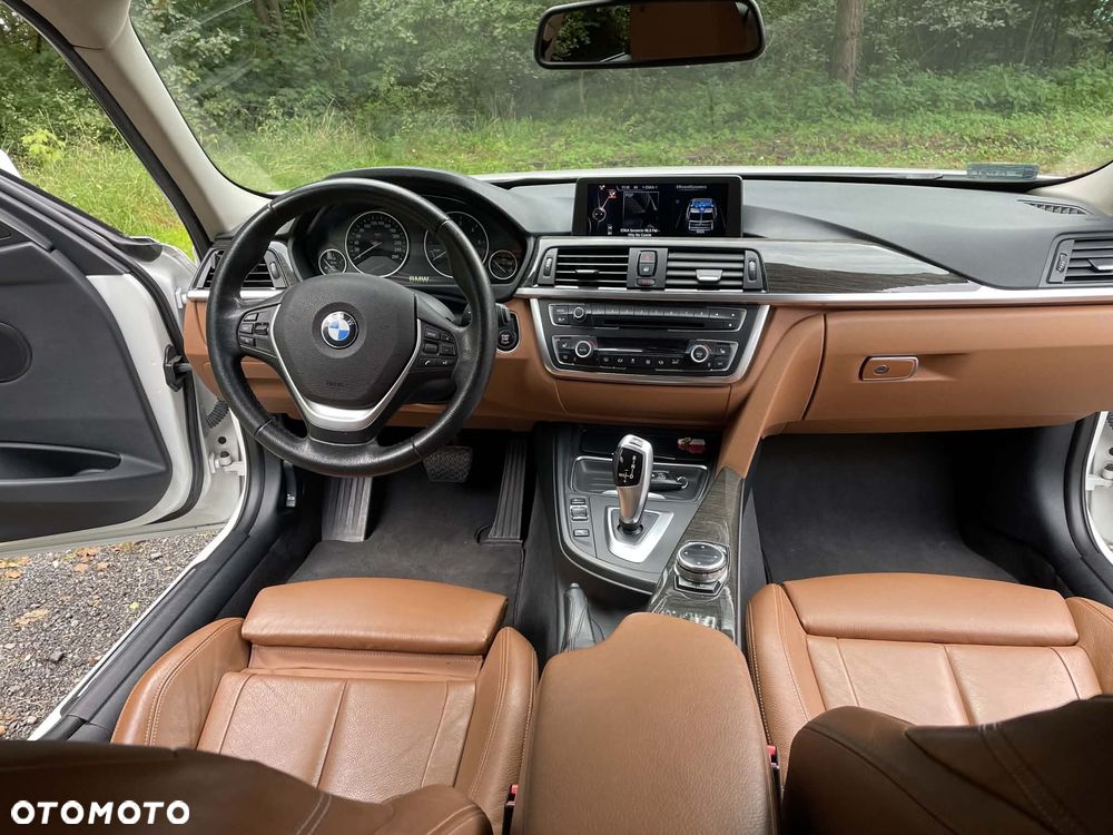 BMW Seria 3 330d Luxury Line - 12