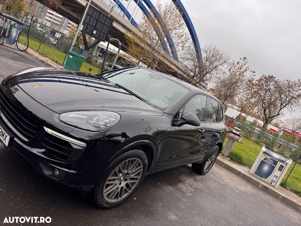 Porsche Cayenne 3.0 L - 3