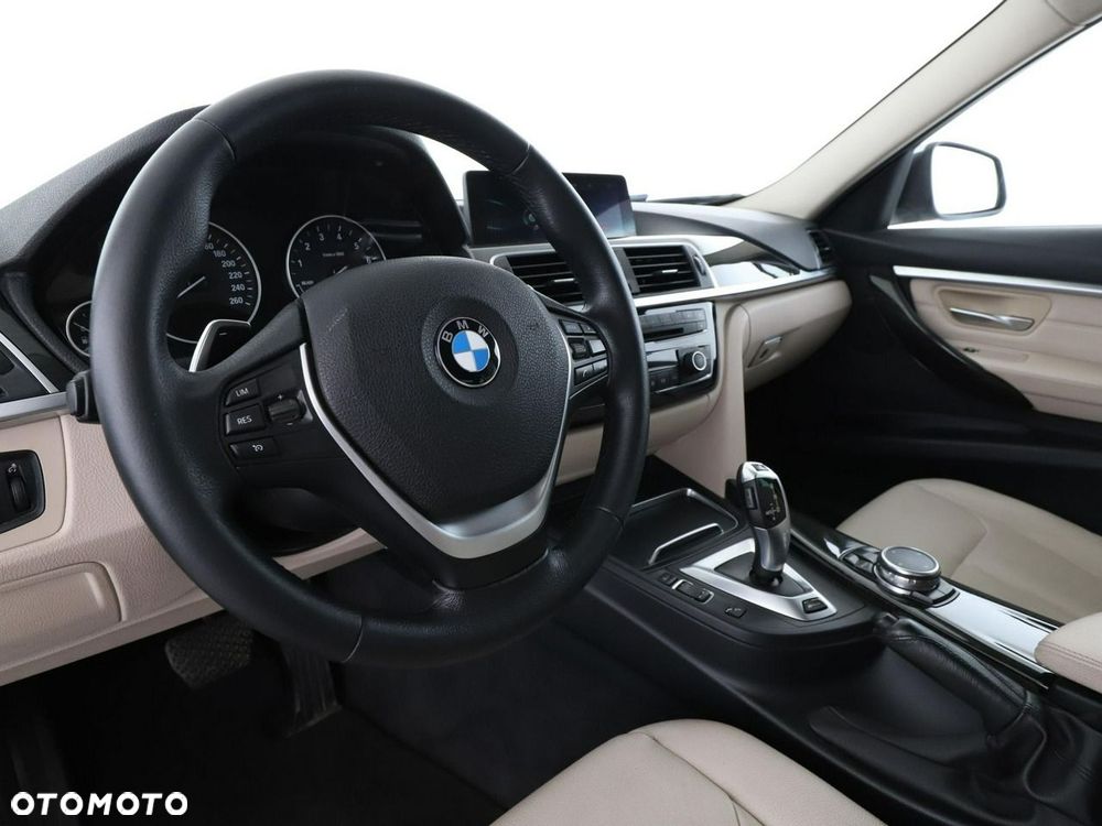 BMW Seria 3 330e iPerformance Luxury Line - 15