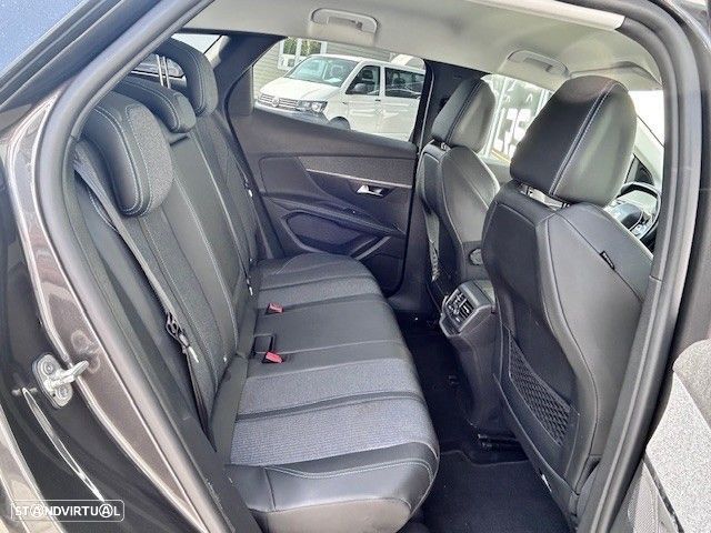 Peugeot 3008 1.5 BlueHDi Allure Pack EAT8 - 13