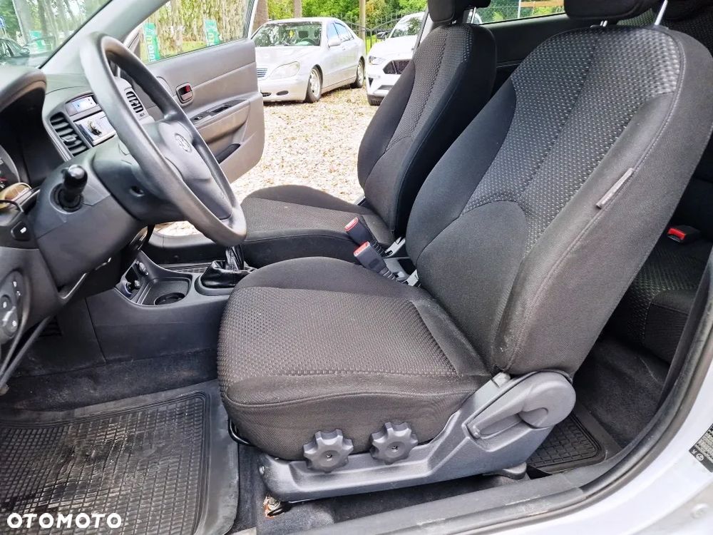 Hyundai Accent 1.6 Style A/C - 28