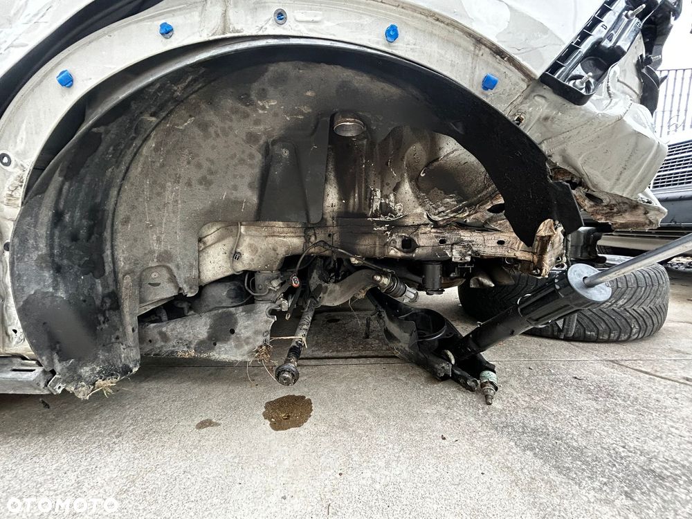 Volkswagen T-Roc 2.0 TDI SCR 4MOTION DSG R-Line - 6