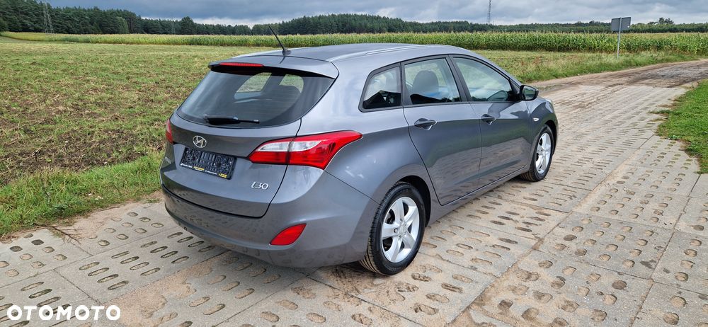Hyundai i30 1.4 Trend - 19