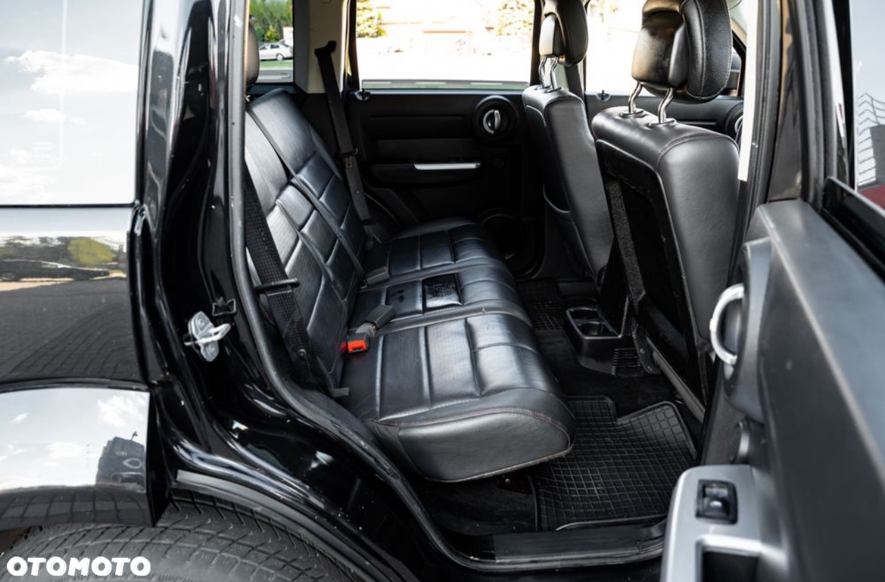 Dodge Nitro 4.0 V6 RT - 7