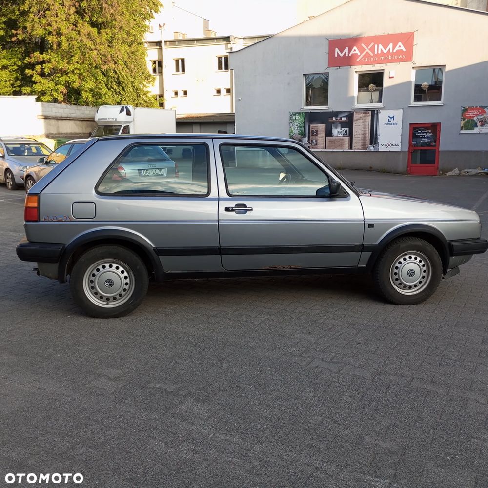 Volkswagen Golf - 8