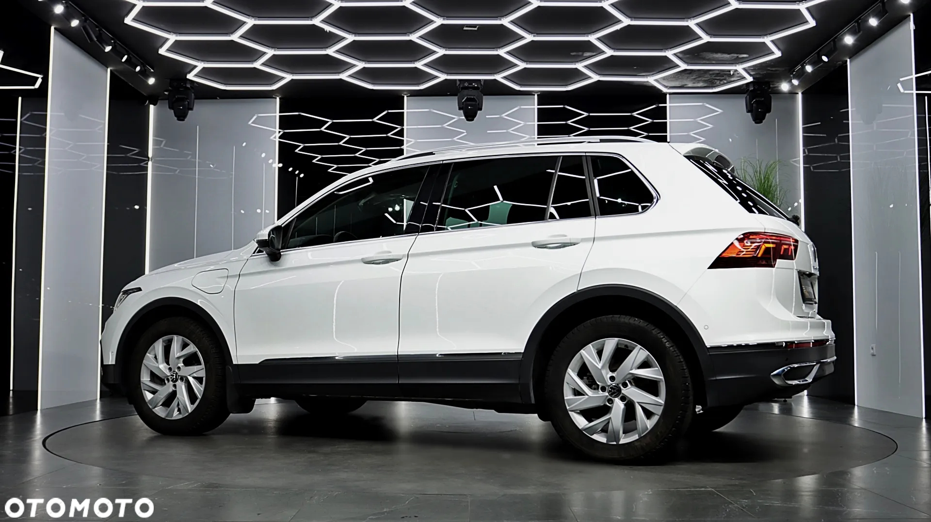 Volkswagen Tiguan 1.4 eHybrid Elegance DSG - 5