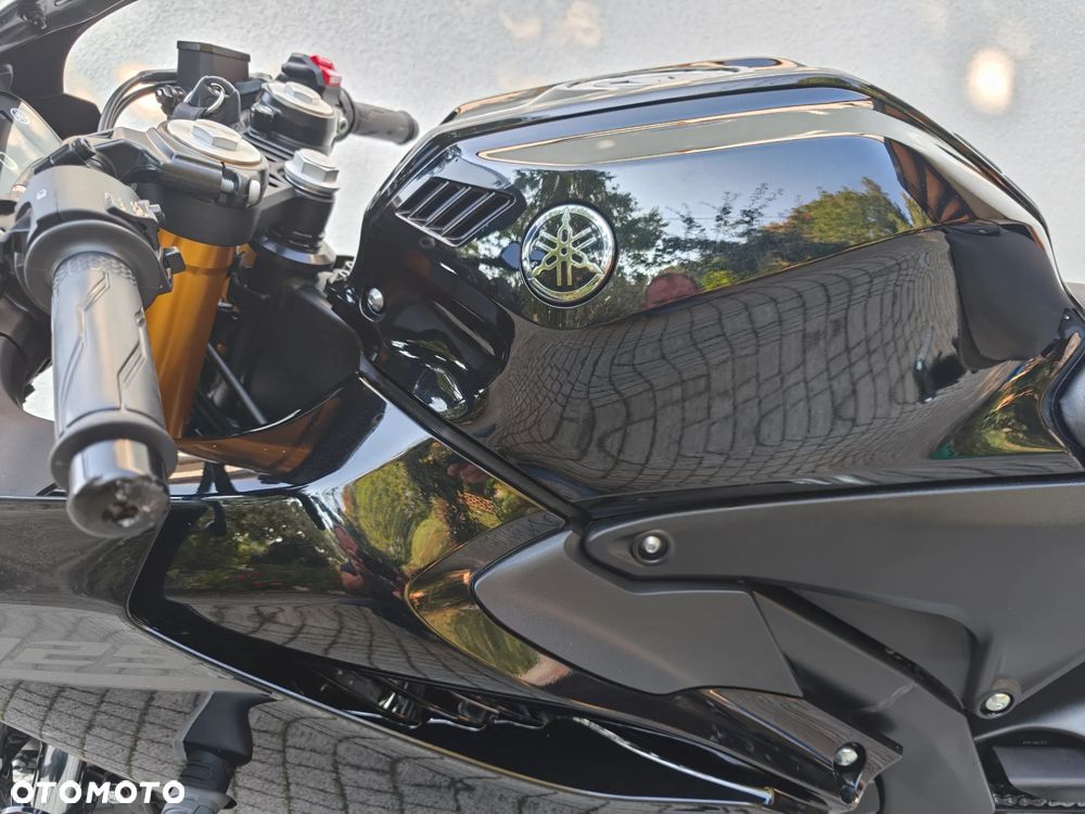 Yamaha YZF - 26