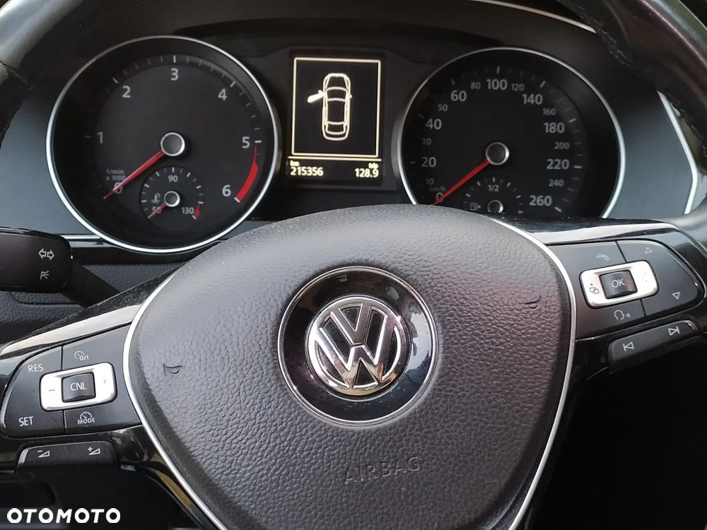 Volkswagen Passat 1.6 TDI BMT Comfortline - 9