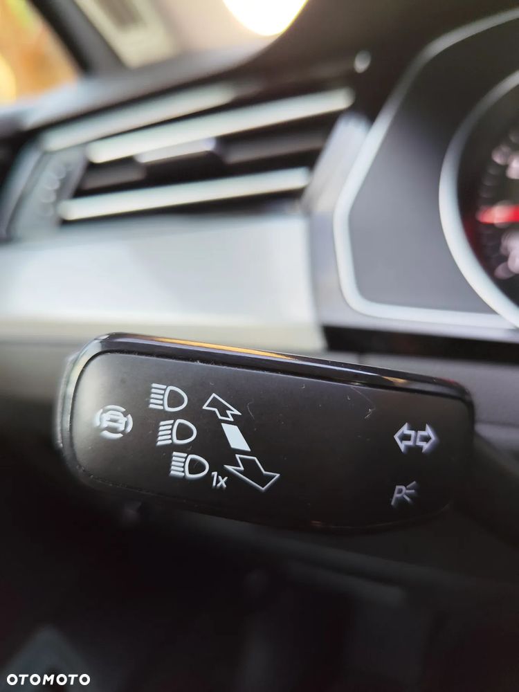 Volkswagen Passat 1.5 TSI EVO Business DSG - 28