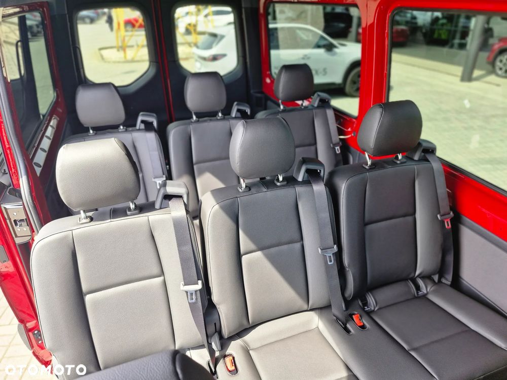 Mercedes-Benz Sprinter Standard PRO 907.233 - 16