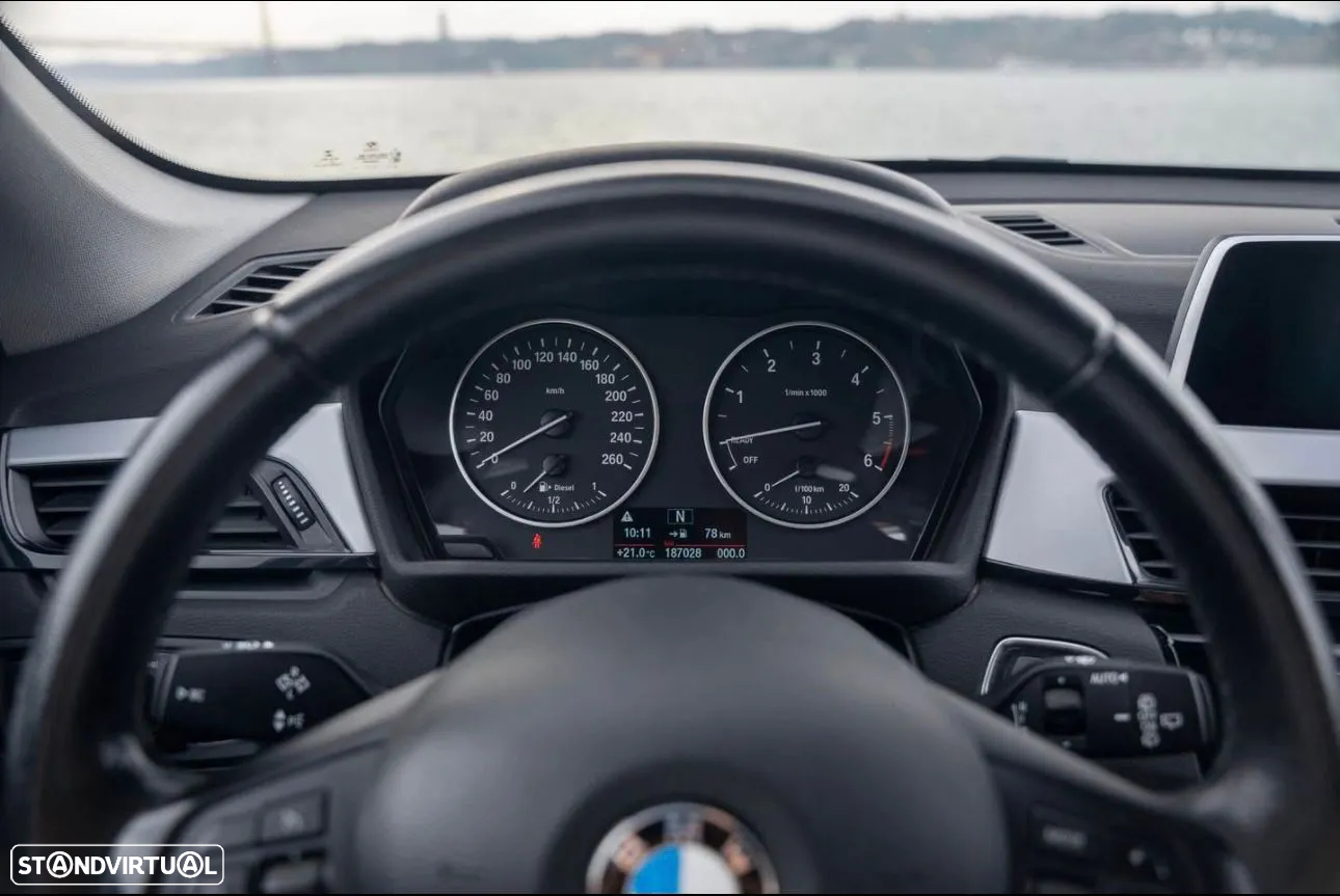 BMW X1 18 d xDrive - 34