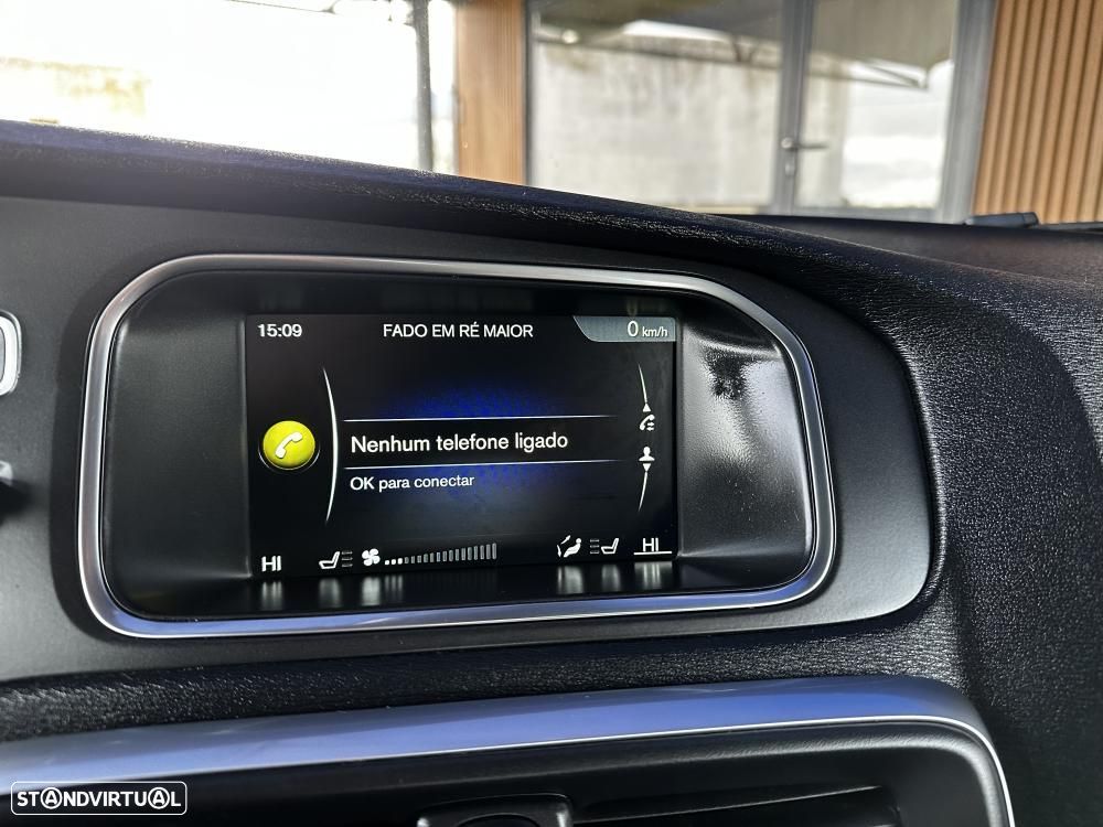 Volvo V40 2.0 D2 R-Design - 25