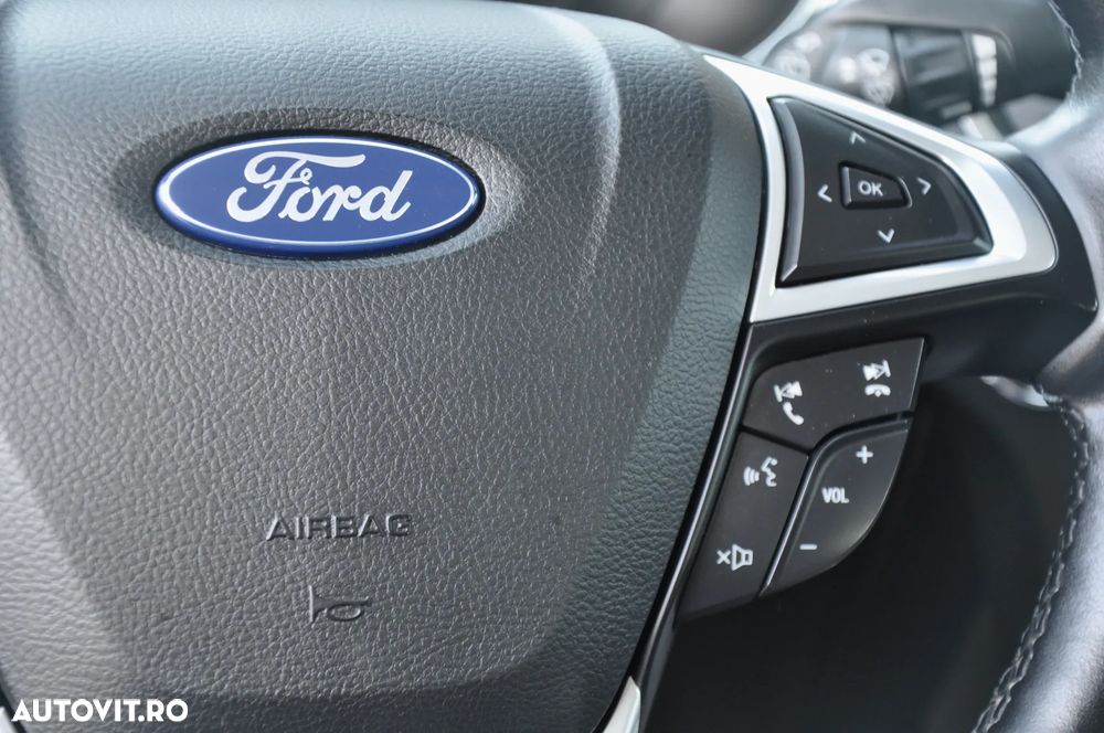 Ford Galaxy - 25