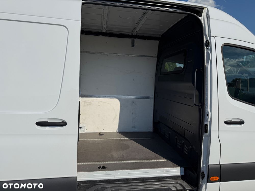 Mercedes-Benz 2023 Sprinter 317 CDI / Automat 9G/Alpine Sound/średni/Klima/Kamera/bdb stan - 14