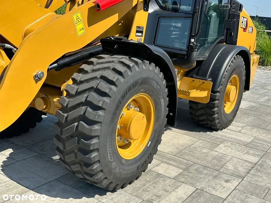 Caterpillar 906 - 22
