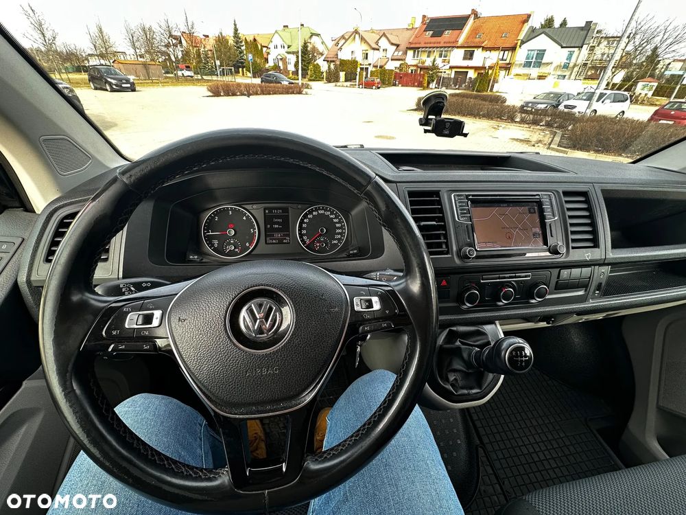 Volkswagen Transporter - 11