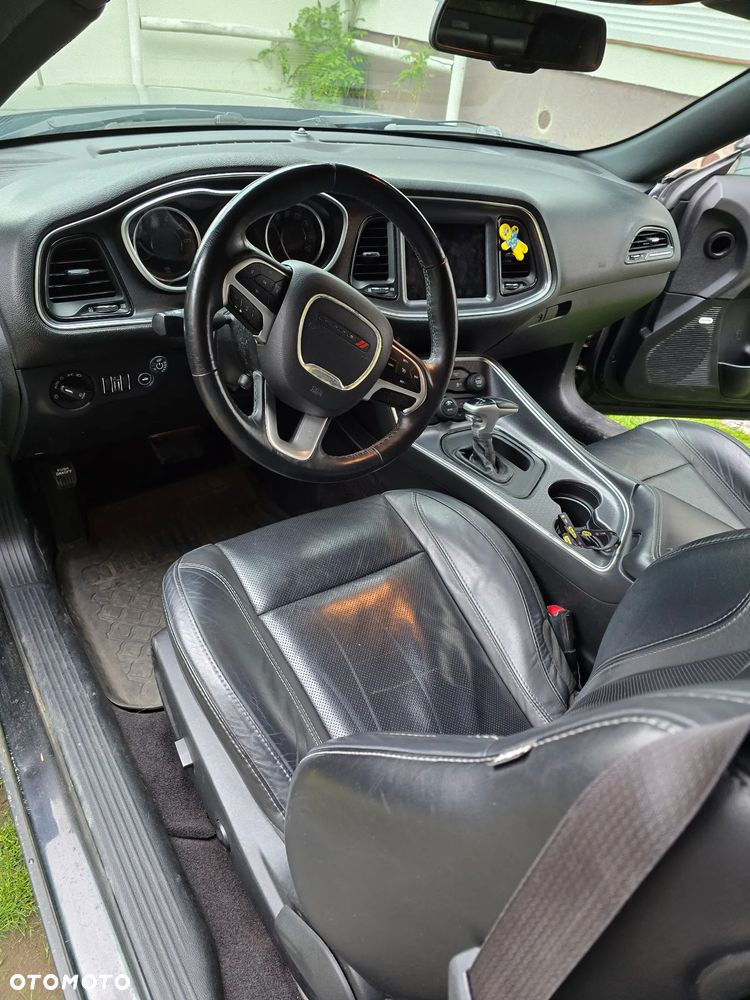 Dodge Challenger 3.6 SXT Plus - 23