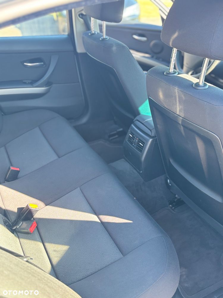 BMW Seria 3 320d - 10
