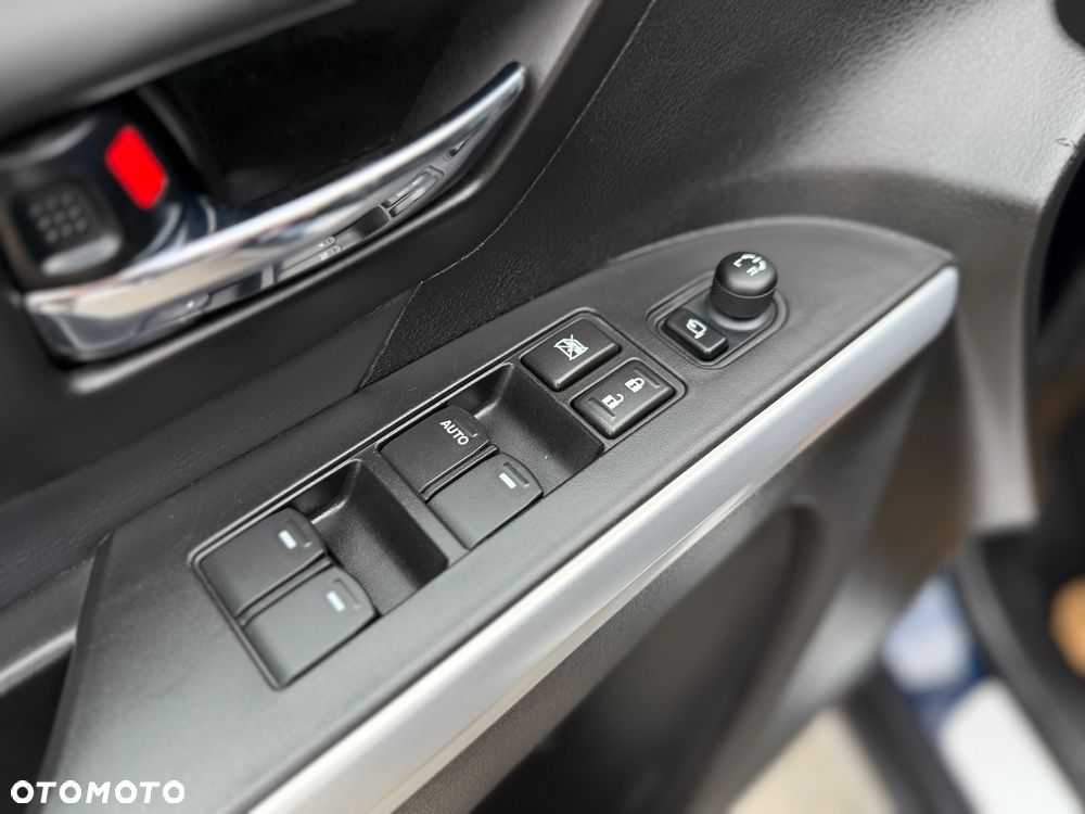 Suzuki SX4 S-Cross 1.4 T Premium 4WD - 33