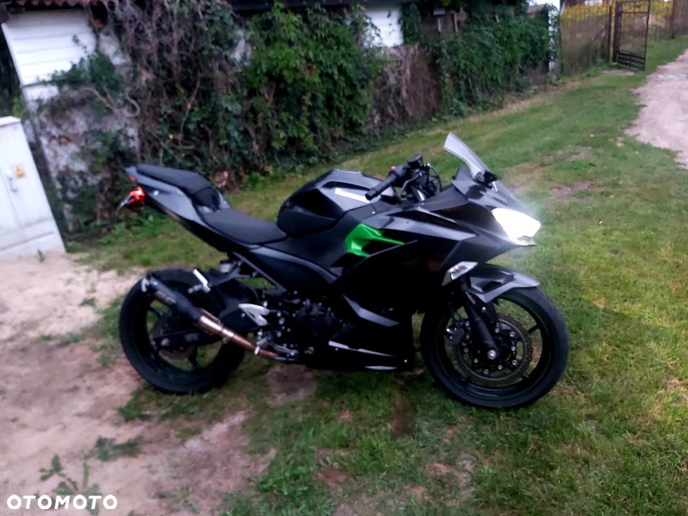 Kawasaki Ninja 400 - 10