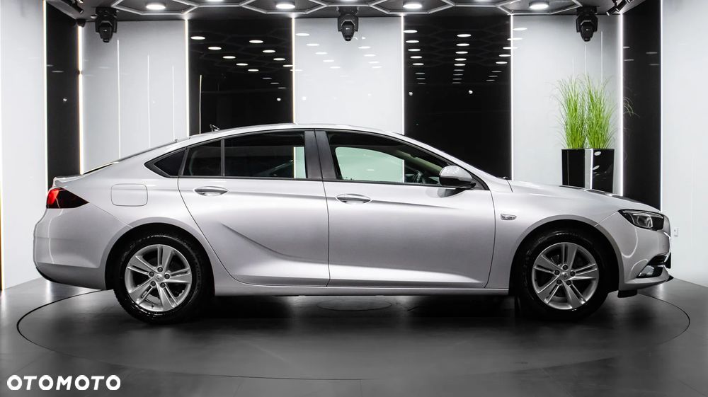 Opel Insignia 1.5 T Innovation S&S - 10