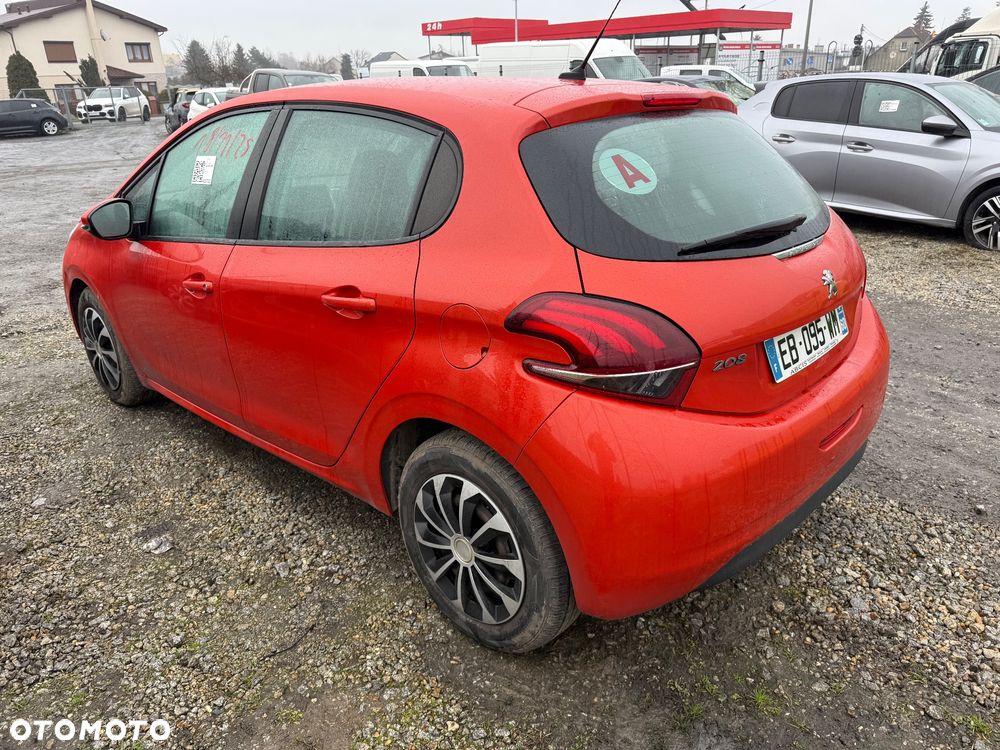 Peugeot 208 1.6 BlueHDi Allure S&S - 4