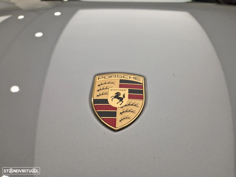 Porsche Macan Electric 4 - 10