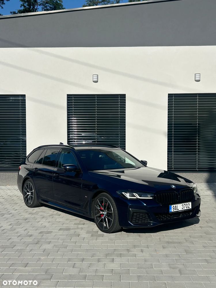 BMW Seria 5 520d M Sport - 3