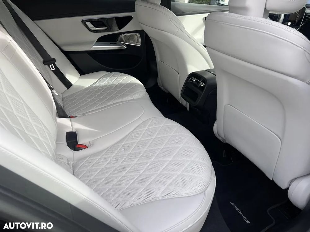 Mercedes-Benz E 400e 4Matic 9G-TRONIC - 14