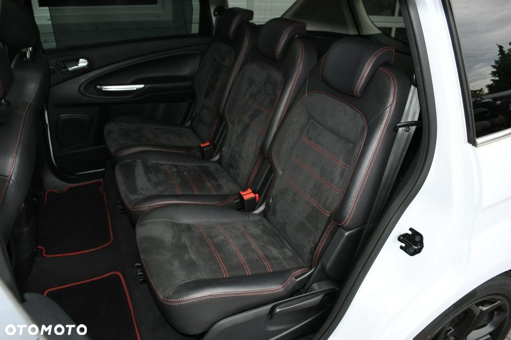Ford S-Max - 34