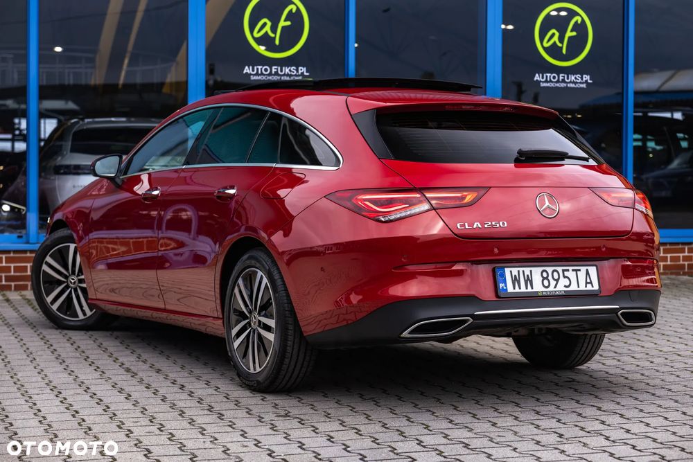 Mercedes-Benz CLA 250 Progressive 7G-DCT - 8