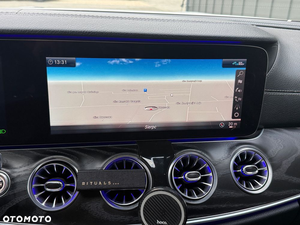 Mercedes-Benz Klasa E 220 d 4-Matic 9G-TRONIC - 23