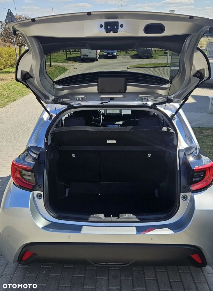 Toyota Yaris Hybrid 1.5 Style - 9