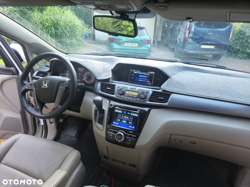Honda Odyssey 3.5 LX - 12