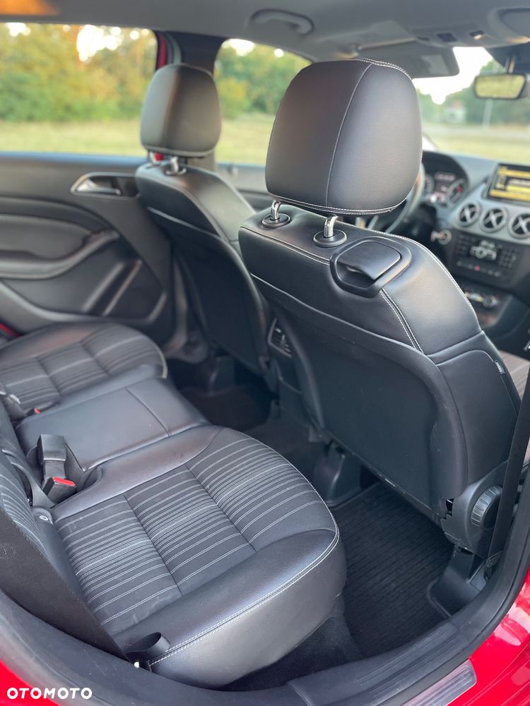 Mercedes-Benz Klasa B 200 CDI (BlueEFFICIENCY) 7G-DCT - 16