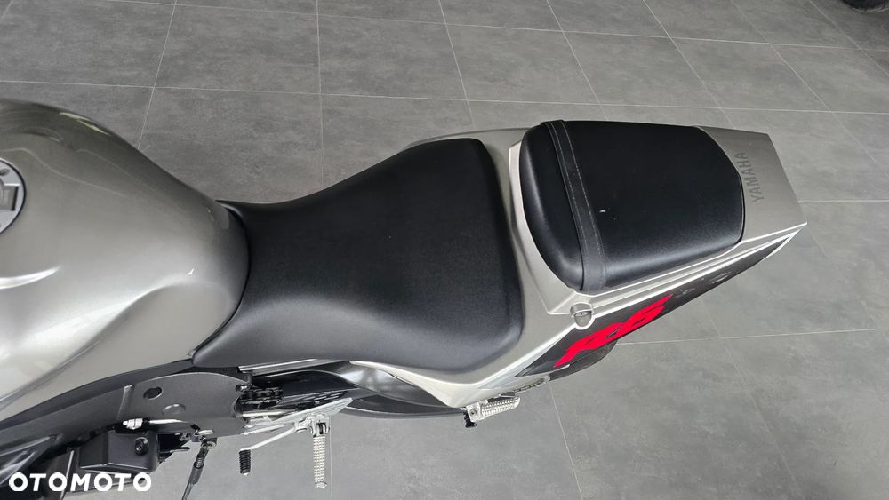 Yamaha R6 - 19